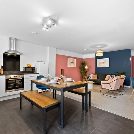 Glevum Lodge - 2 Bedroom Town Centre Apartment Cirencester Dış mekan fotoğraf