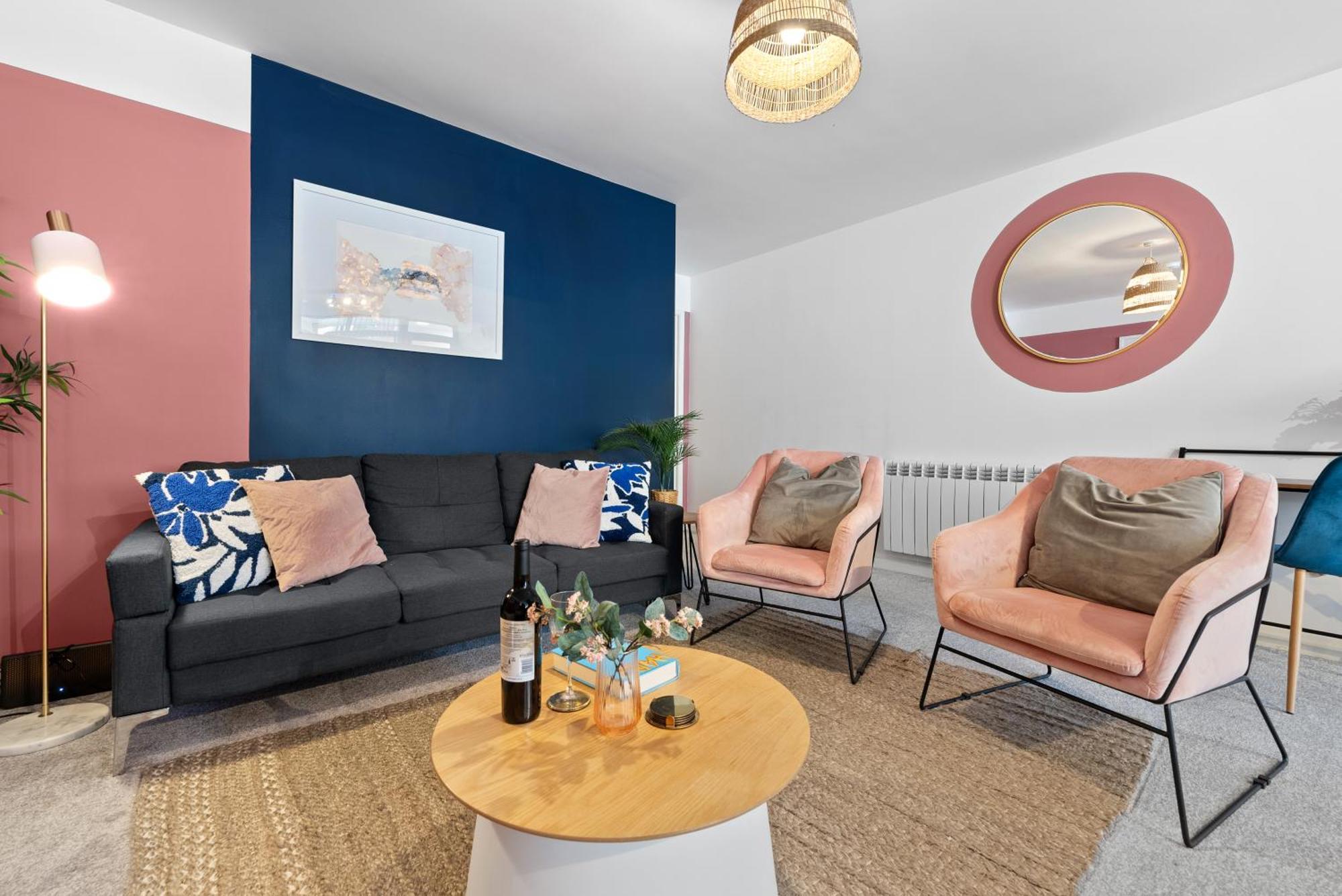 Glevum Lodge - 2 Bedroom Town Centre Apartment Cirencester Dış mekan fotoğraf