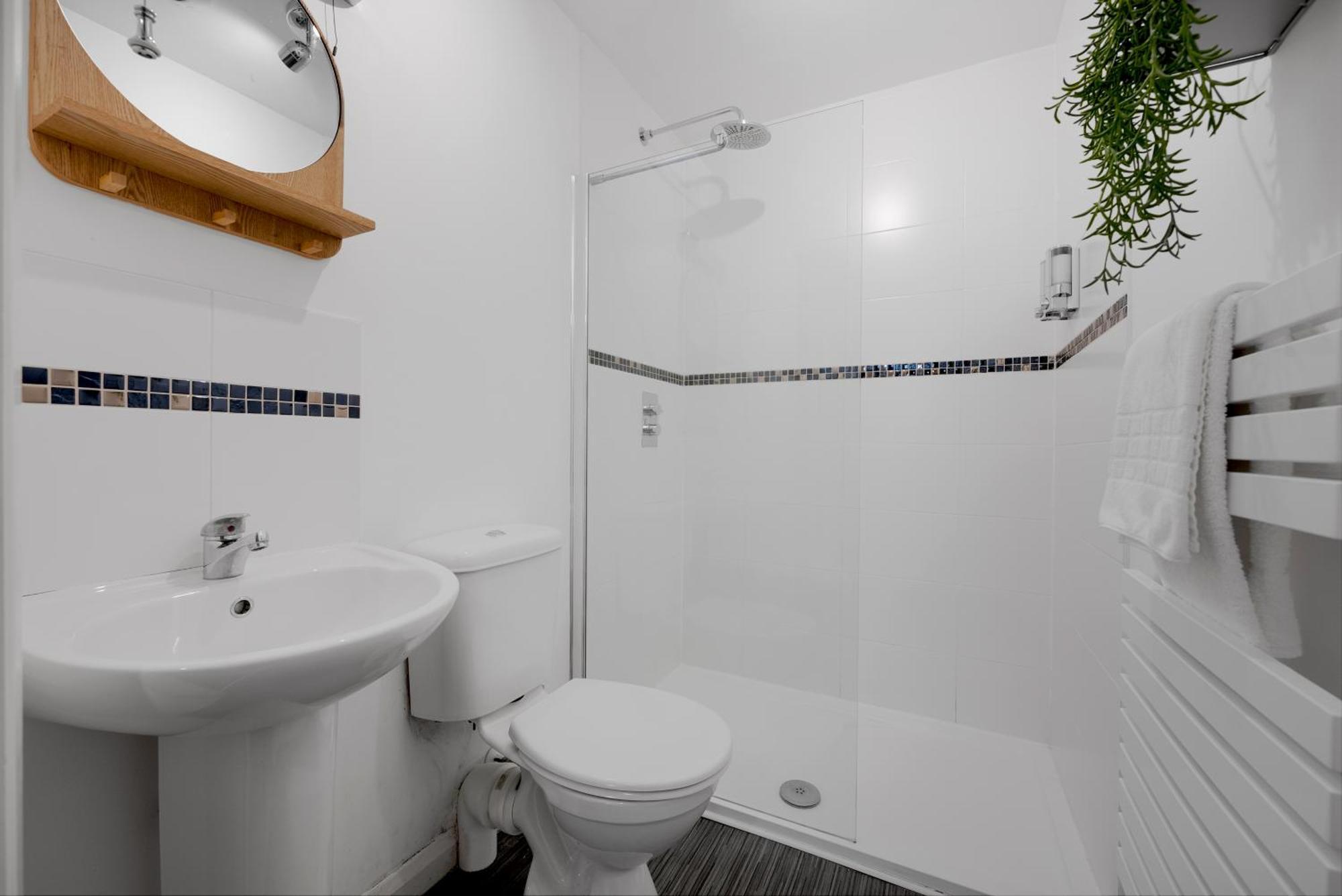 Glevum Lodge - 2 Bedroom Town Centre Apartment Cirencester Dış mekan fotoğraf